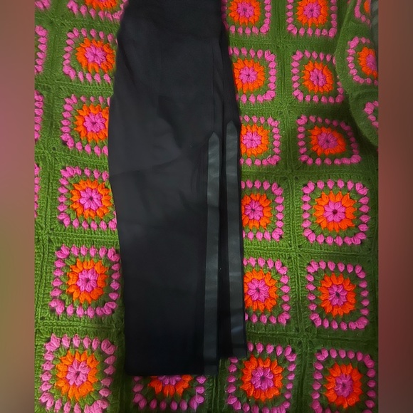 Lululemon capri pants - Picture 8 of 8